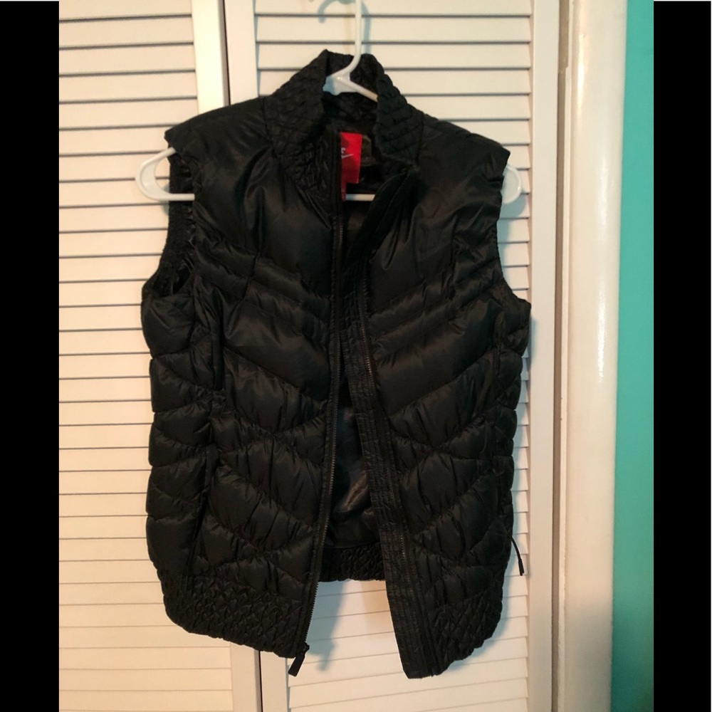 Nike vest
